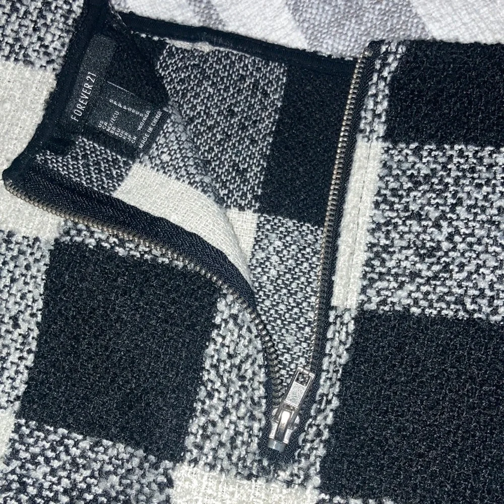 Ladies skirt - Picture 5 of 6